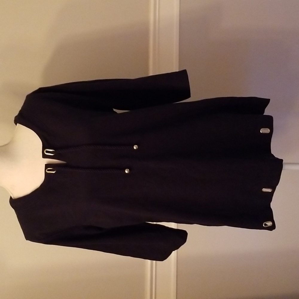 D&Co size Large navy blue pullover